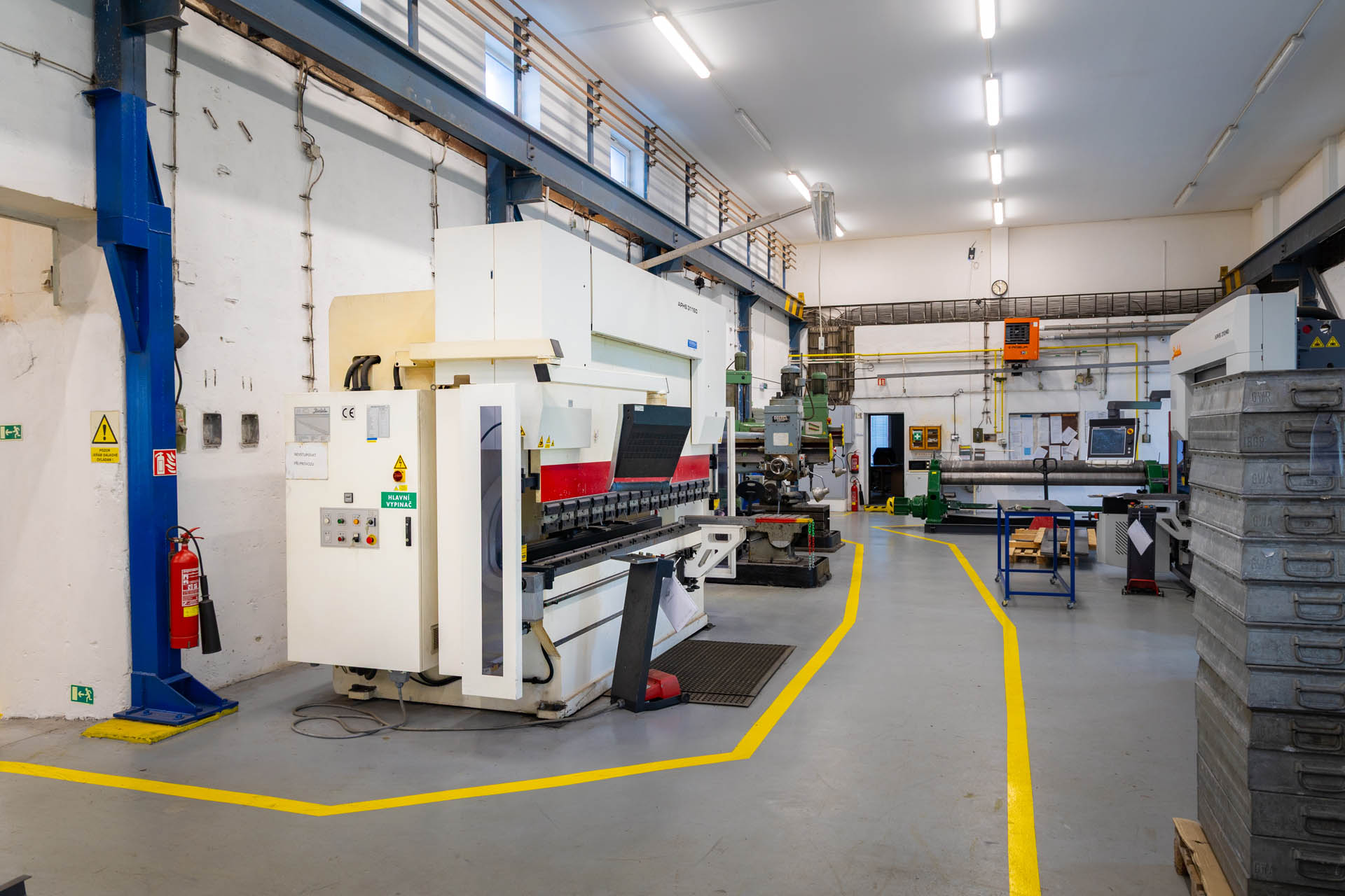 Klempírna: Ohraňovací lis 2014